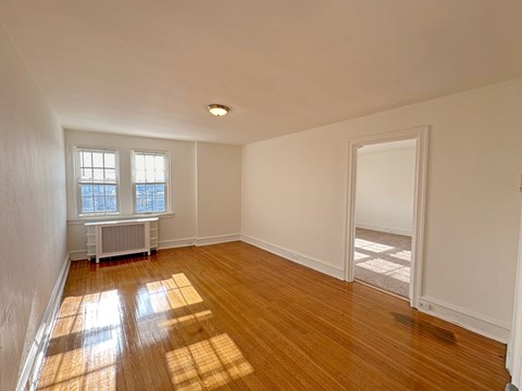 1505 Bywood Ave Studio-2 Beds Apartment, Conventional, Conventional, Conventional, Conventional, Conventional, Conventional for Rent - Photo Gallery 15