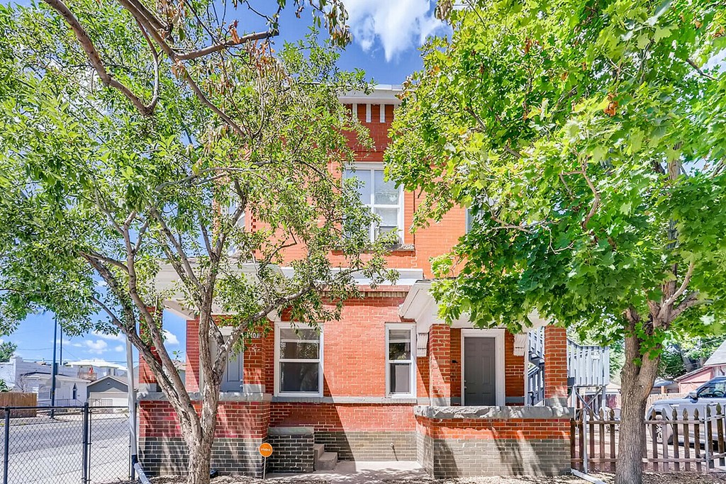 Source URL: https://medialibrarycf.entrata.com/100130/MLv3/3/27/2025/03/04/030830/67c779dde15a29.43975866153.jpg