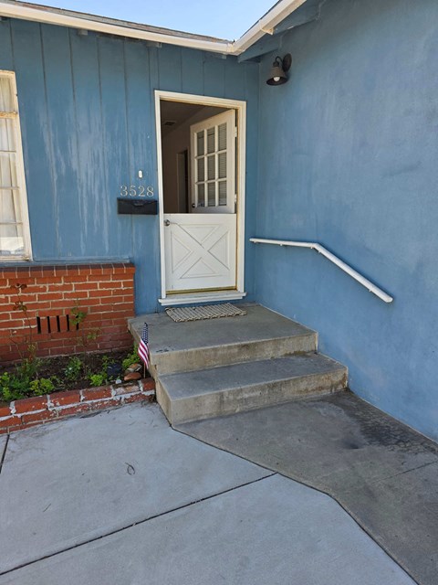 3528 Laurel Avenue 3 Beds Apartment for Rent