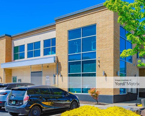 Storage Units for Rent available at 700 Mistletoe Road, Ashland, OR 97520