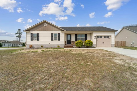 601 Duncan Drive N 3 Beds Apartment for Rent