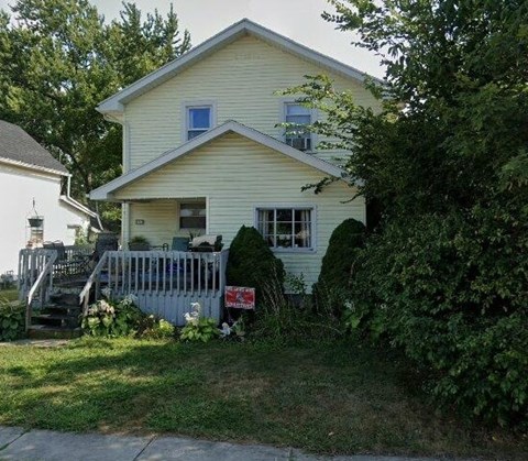 987 Hazel Avenue 3 Beds Apartment for Rent