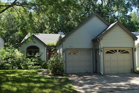 870 9Th Avenue Northwest 4 Beds Apartment for Rent