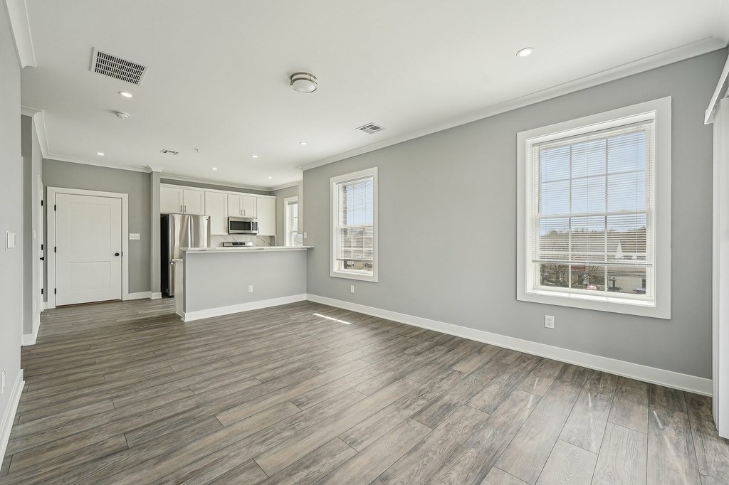 Source URL: https://medialibrarycf.entrata.com/18901/MLv3/3/27/2025/04/04/112315/67f01582de53b1.49417800321.jpg