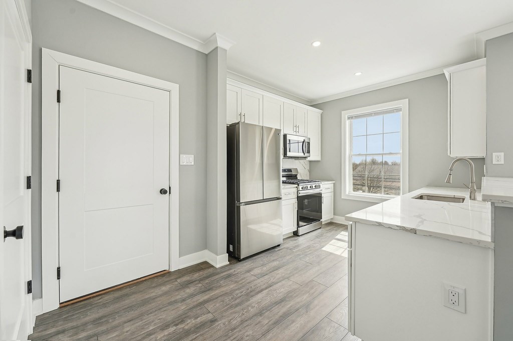 Source URL: https://medialibrarycf.entrata.com/18901/MLv3/3/27/2025/04/04/112316/67f015846a1dc9.54386737672.jpg