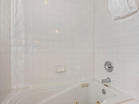 315 W Patrick St 3 Beds Apartment for Rent