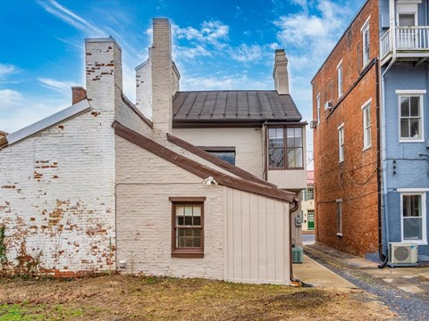 315 W Patrick St 3 Beds Apartment for Rent