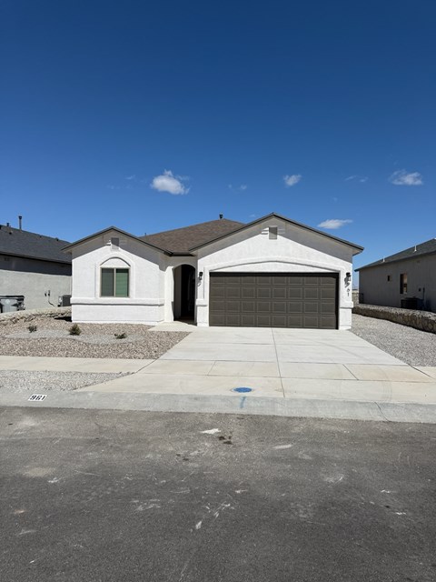 961 Keenland 4 Beds Apartment for Rent