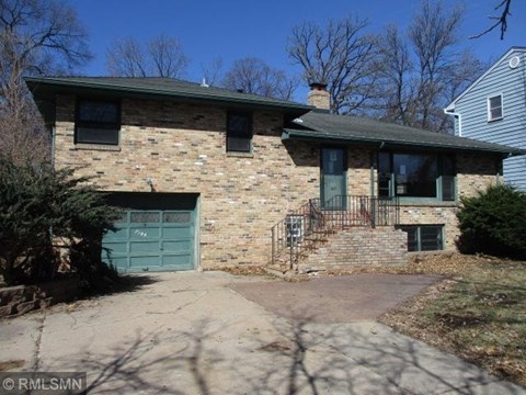 7144 Lake Shore Drive South 3 Beds Apartment for Rent