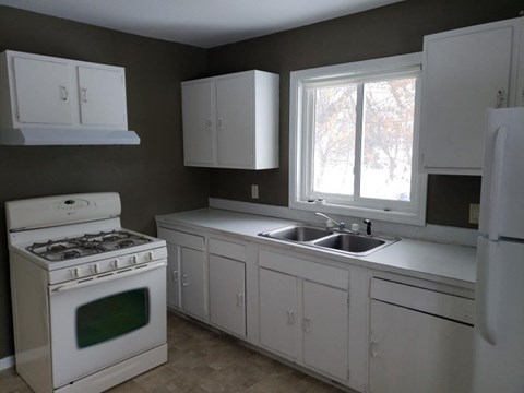 9128 Lexington Avenue Northeast 2-3 Beds Apartment for Rent