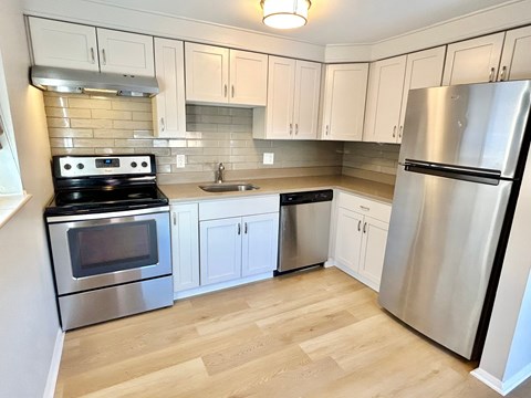 809-825 Oak Street 1-2 Beds Apartment, Conventional, Conventional, Conventional, Conventional, Conventional, Conventional for Rent - Photo Gallery 20