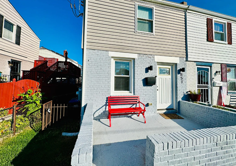 857 52Nd Street Northeast 3 Beds Apartment for Rent