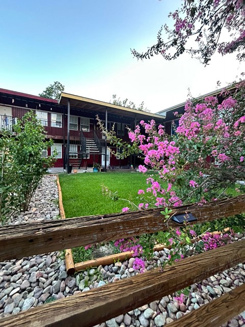 5718 Eskridge St 1-2 Beds Apartment for Rent