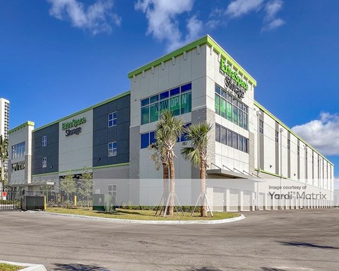 Storage Units for Rent available at 3031 Palm Beach Blvd, Fort Myers, FL 33916