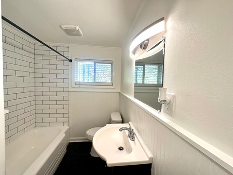 105 Gay Street 2 Beds House for Rent - Photo Gallery 9