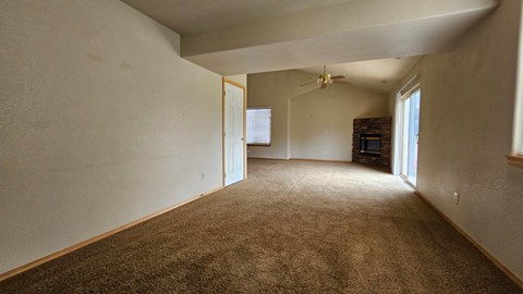 1646 COLUMBINE VILLAGE DRIVE 3 Beds Apartment for Rent