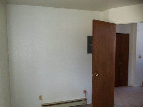 520-D Forest Edge Road 2 Beds Apartment for Rent