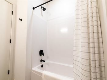 Tub / Shower