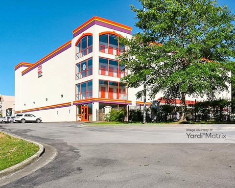 Storage Units for Rent available at 2940 John Hawkins Pkwy, Hoover, AL 35244