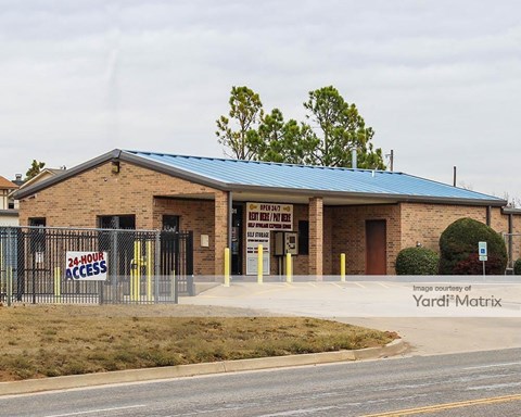Storage Units for Rent available at 8401 NW 10Th Street, Oklahoma City, OK 73127