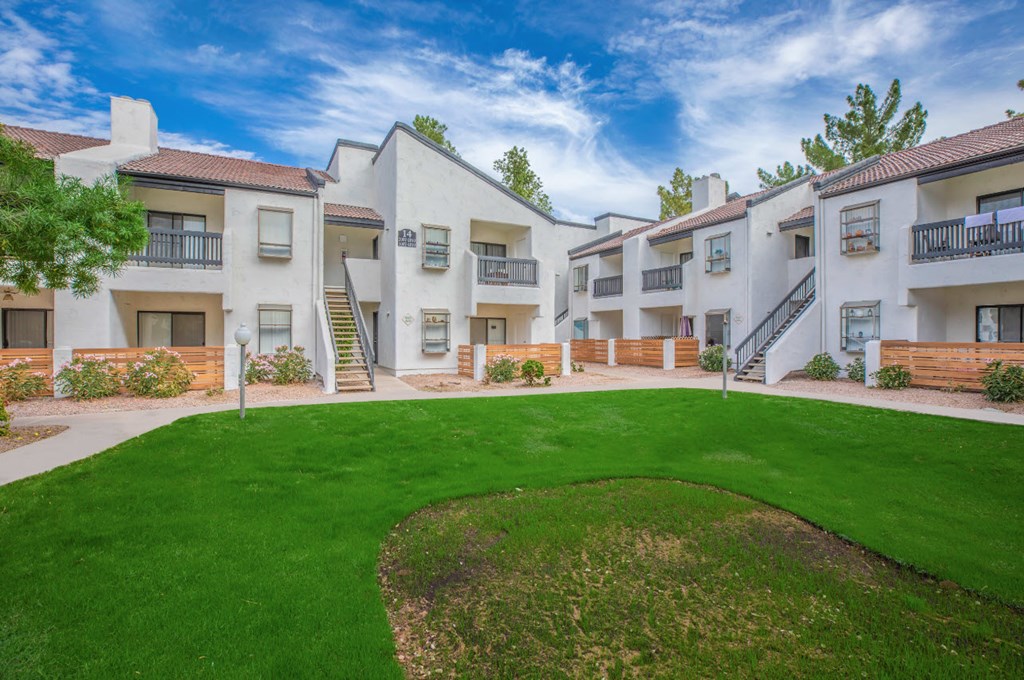 at Tides at Chandler, Chandler