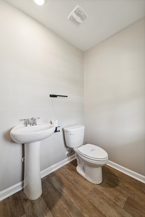 1140 Carteret Manor Drive 4 Beds Apartment for Rent