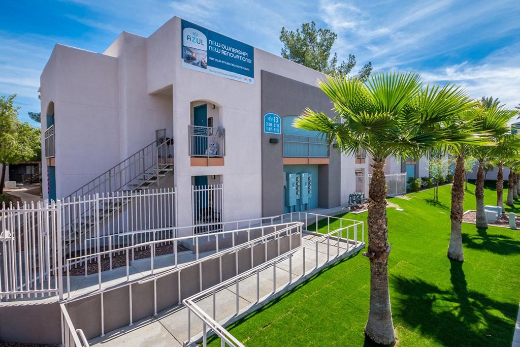 A building with a sign that says