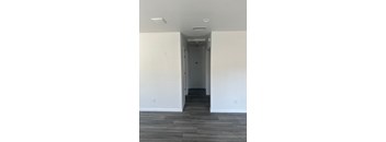 2/1 900 sqft