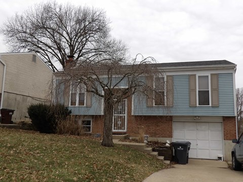 6215 Apple Valley Ct 3 Beds Apartment for Rent