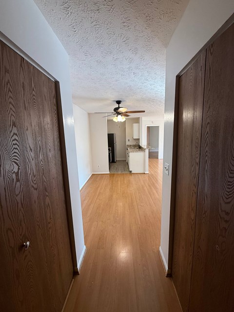 #6 2 Beds Apartment for Rent