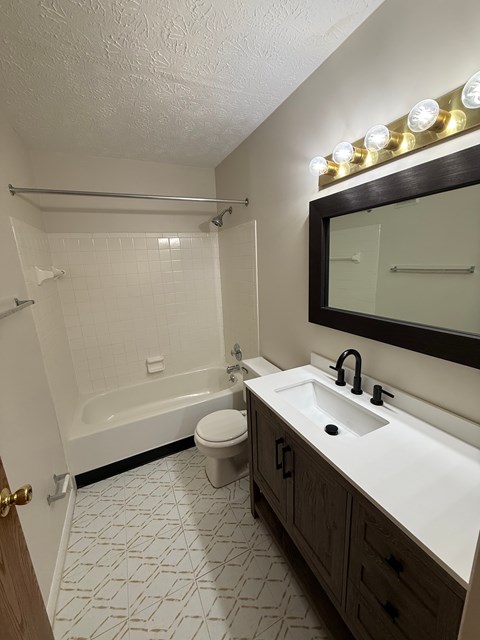 #6 2 Beds Apartment for Rent