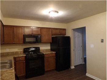 3305-1 Thomas Street 2 Beds Apartment for Rent
