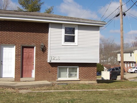 A house with the number 1258 on the front.