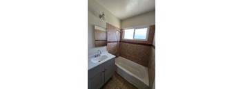 3 Bedrooms, 2 Bathrooms