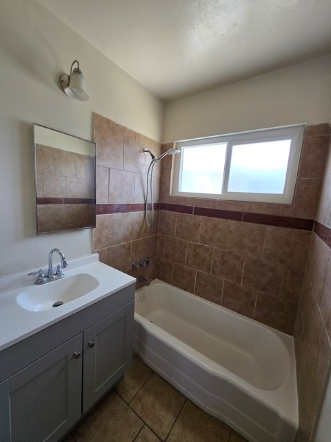 11509-11527 Adco Ave 1-3 Beds Apartment for Rent - Photo Gallery 5