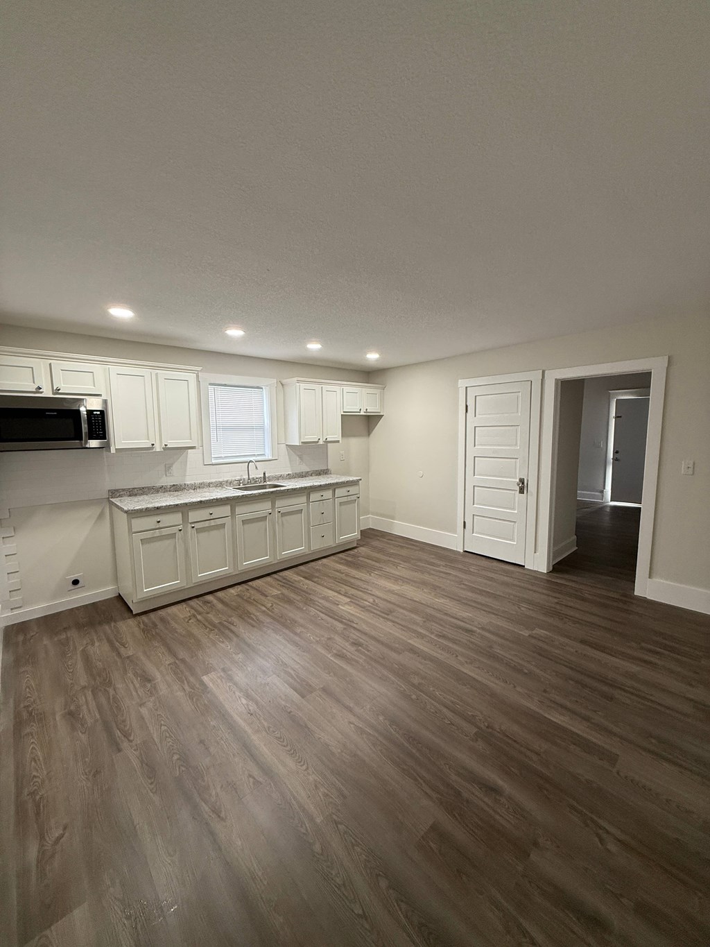 514 South Metcalf Street 3 Beds House for Rent - Photo Gallery 4