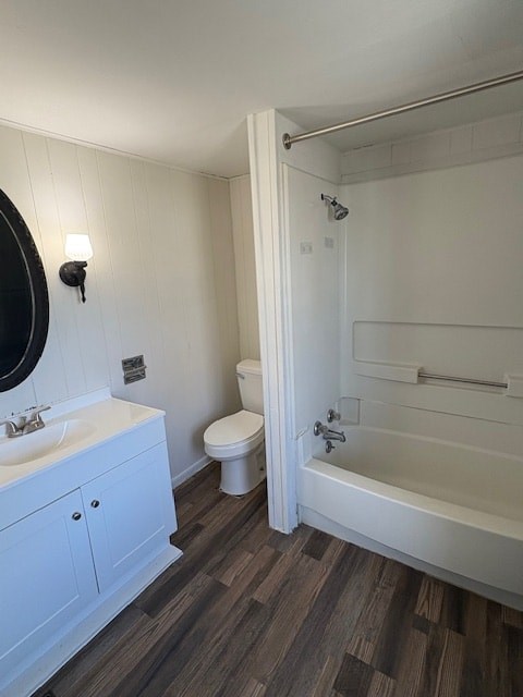 900 East Vine Street 3 Beds Apartment for Rent