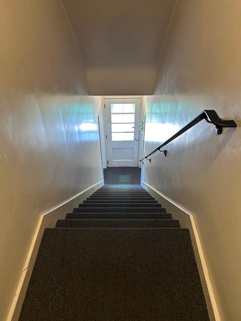 103 E Penn Ave Studio-2 Beds Apartment for Rent