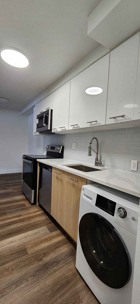 10630 122 Street Northwest 1-3 Beds Apartment for Rent - Photo Gallery 4