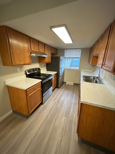 1975 Oak St 1-3 Beds Apartment, Conventional, Conventional, Conventional, Conventional, Conventional, Conventional for Rent - Photo Gallery 32