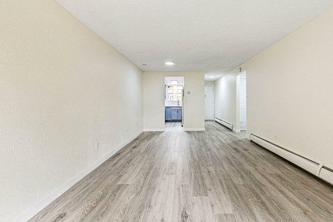 1975 Oak St 1-3 Beds Apartment, Conventional, Conventional, Conventional, Conventional, Conventional, Conventional for Rent - Photo Gallery 31