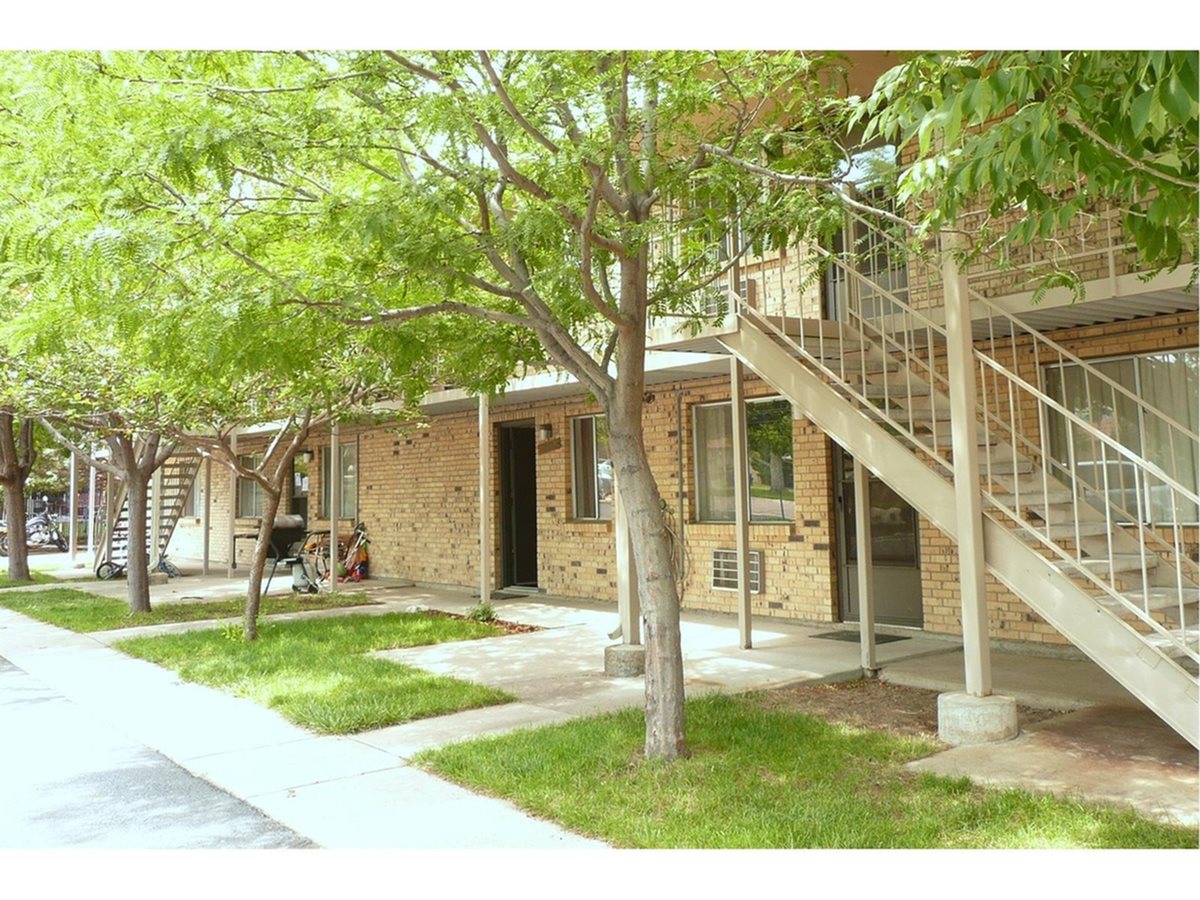 Villa Rosa Apartments