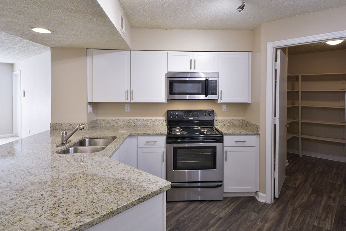 Apartments in Mableton GA with Spacious Walk-In Pantries