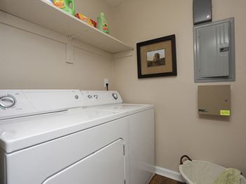 Washer and Dryer at Smyrna, GA Apartment Near Emory University Hospital