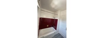 2 Bedrooms, 1 Bathroom