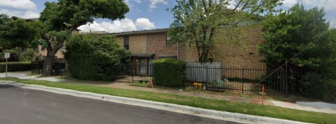 5611 Ross Avenue Studio Apartment for Rent