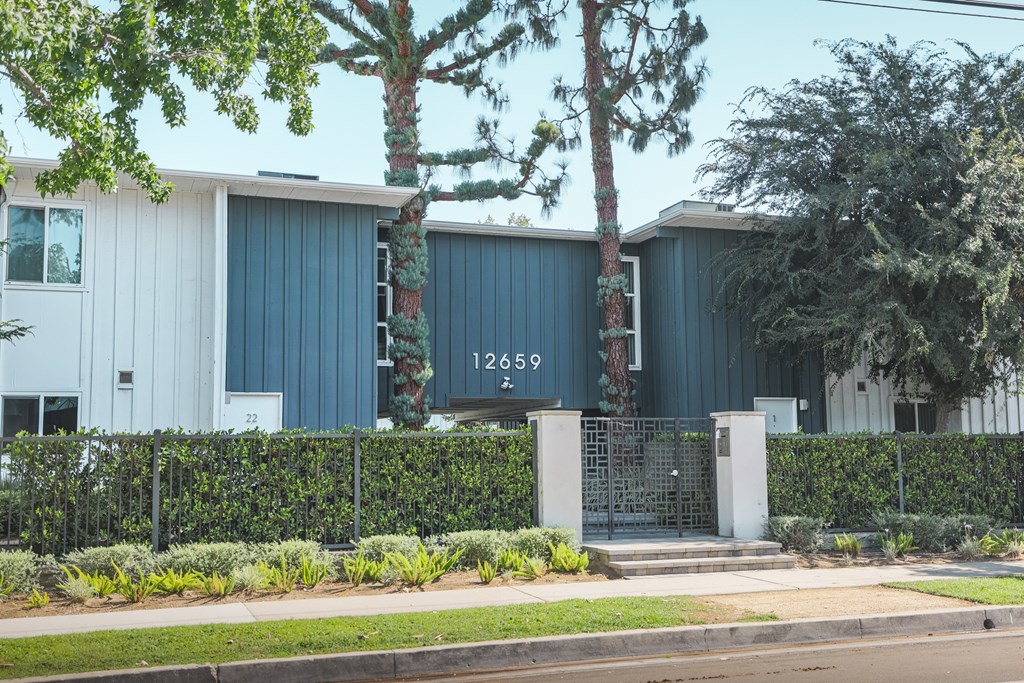 A building with the number 12659 on it.