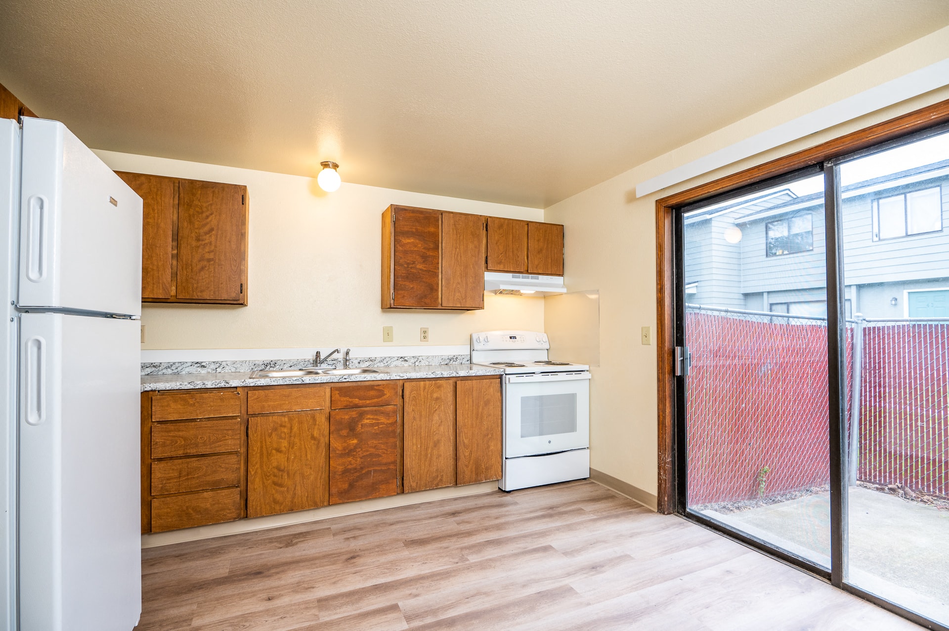 Westside Village Apartments, Oregon Ltd