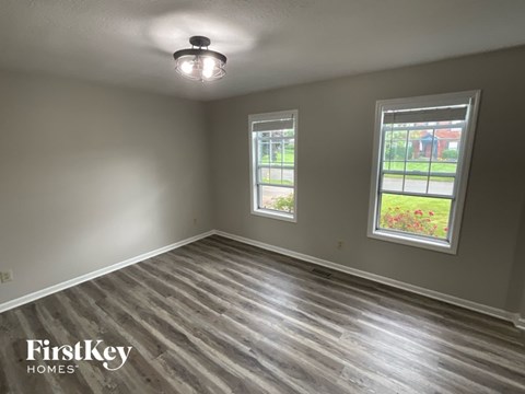 8147 Autumn Ln 4 Beds Apartment for Rent