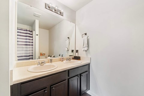 206 New Home Place 3 Beds Apartment for Rent